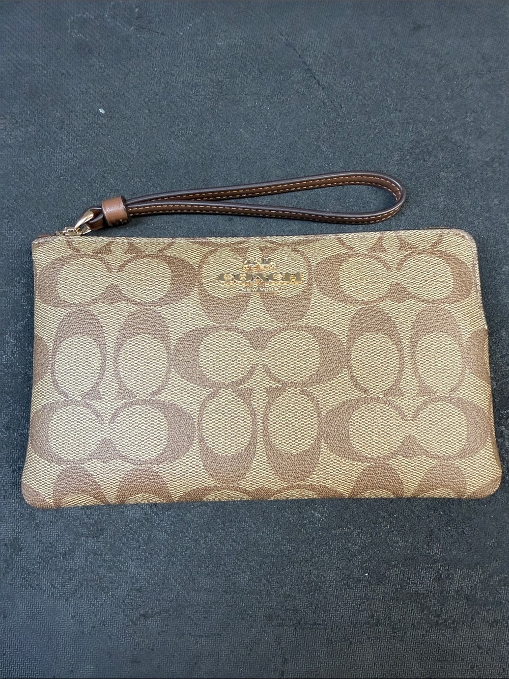Coach Canvas Signature Khaki Corner Zip Wristlet Wallet CS438